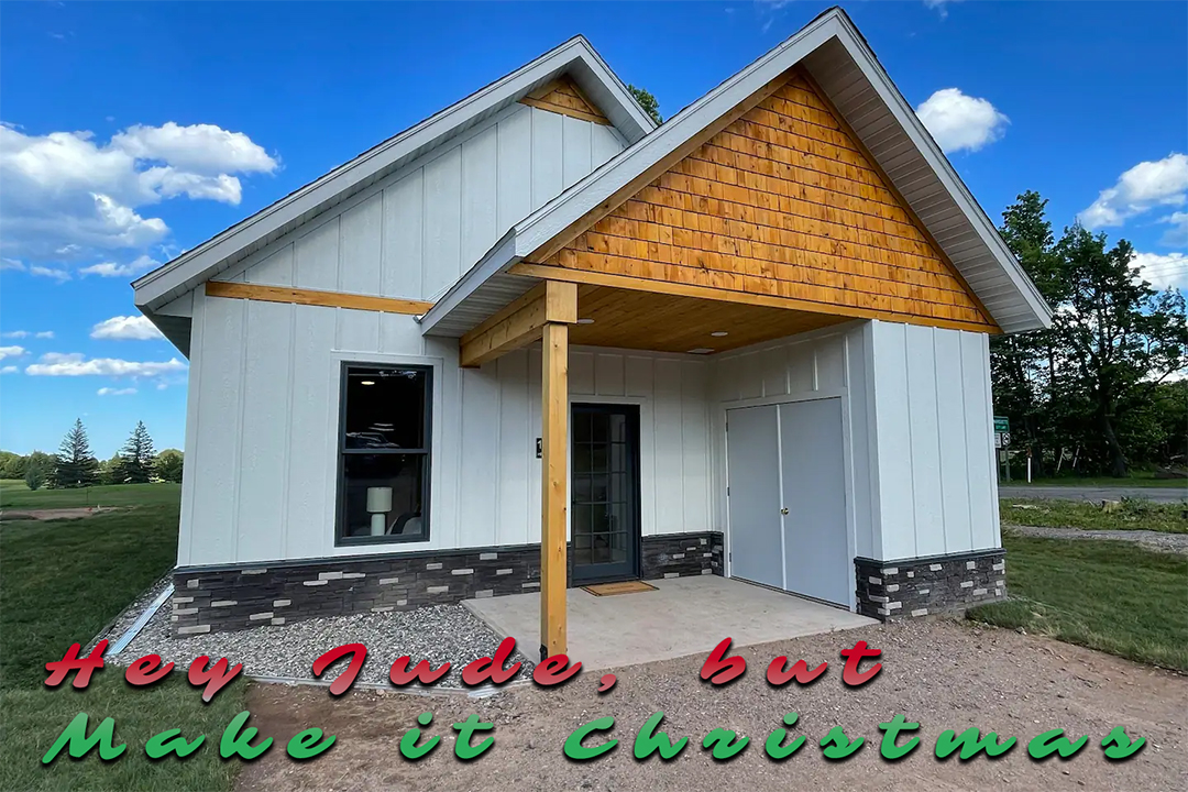 Christmas-Featured-Image-Upper-Peninsula-Vacation-Rentals-Hey-Jude (49)