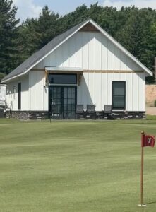 putting-green-silo-cottages-vacation-home-rentals-open